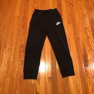 Size Large, Kids, Nike Standard Fit Joggers, Black